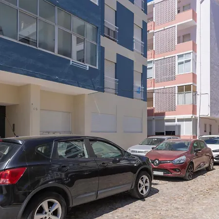 Seaside Getaway With Balcony By Lovelystay Almada