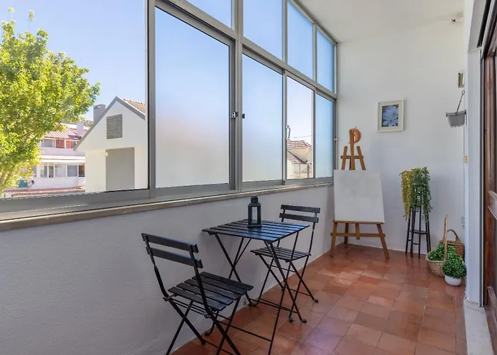Seaside Getaway With Balcony By Lovelystay Apartmán