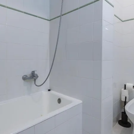 Caparica 1Br Near Beach By Lovelystay Almada