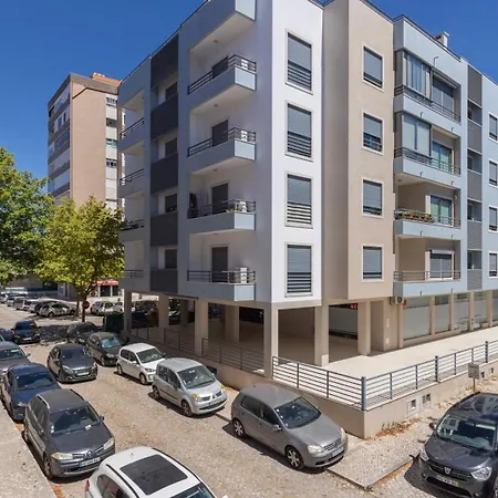 Apartmán Caparica 1Br Near Beach By Lovelystay